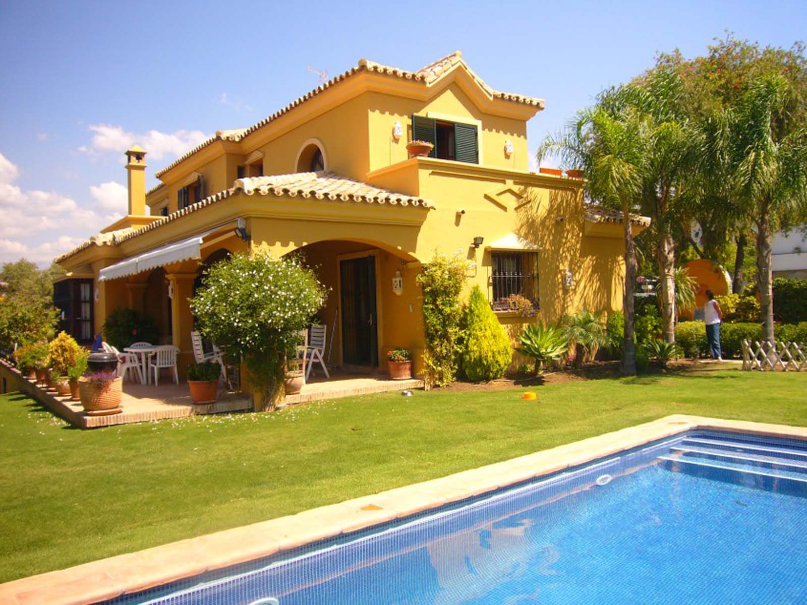 For sale beautiful  villa  in a central location 