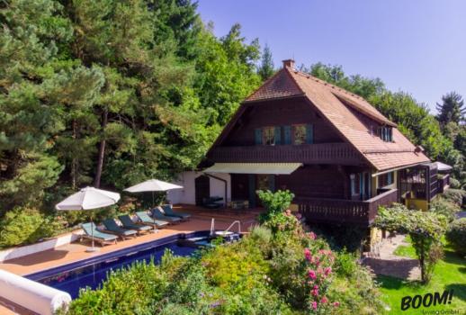 Unik fastighet i södra Steiermark - vingård, pool, pensionat och mycket mer!