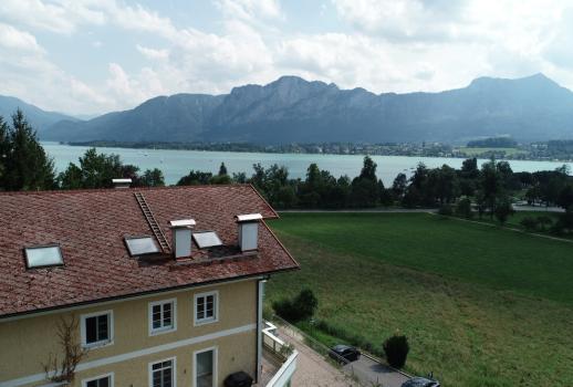 FÖRSÄLJNING av en fastighet i toppläge i Mondsee - OFÖRLIG UTSIKT!!