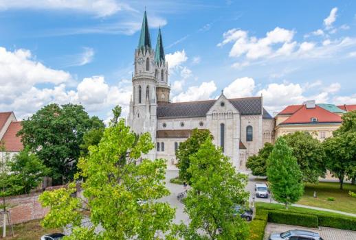 Saga som bor i Klosterneuburg Abbey