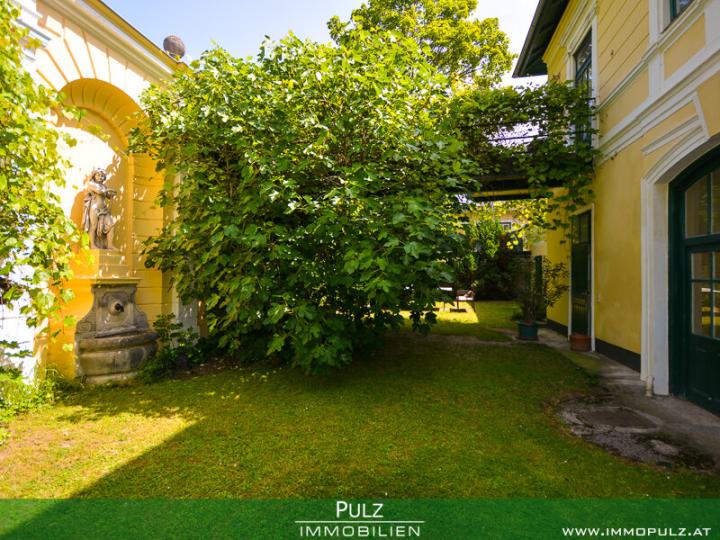 VILLA DU TOURNANT DU SIÈCLE dans un EMPLACEMENT central