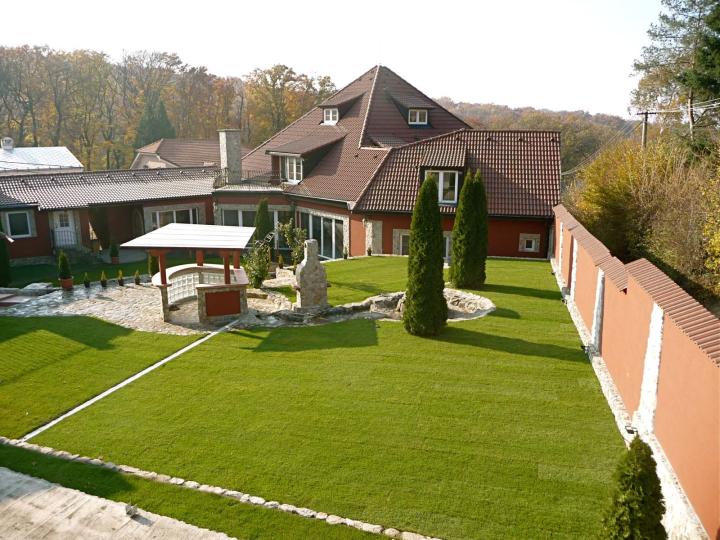 Luxus villa kiváló felszereltséggel